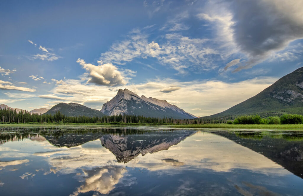 Best Place to Visit in Canada for First-Timers (2025)