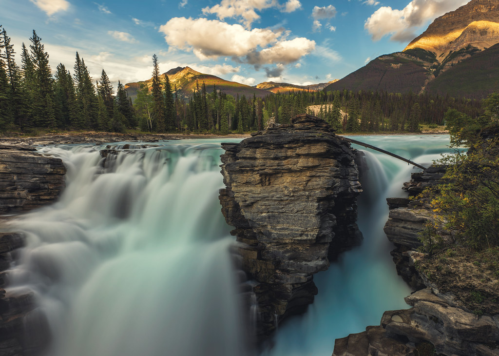 Best Place to Visit in Canada for First-Timers (2025)