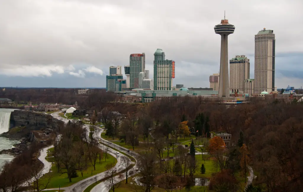 Best Place to Visit in Canada for First-Timers (2025)