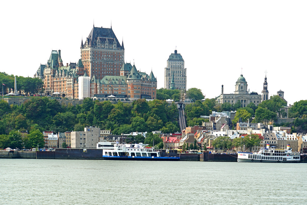 Best Place to Visit in Canada for First-Timers (2025)