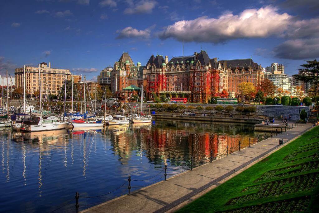 Best Place to Visit in Canada for First-Timers (2025)